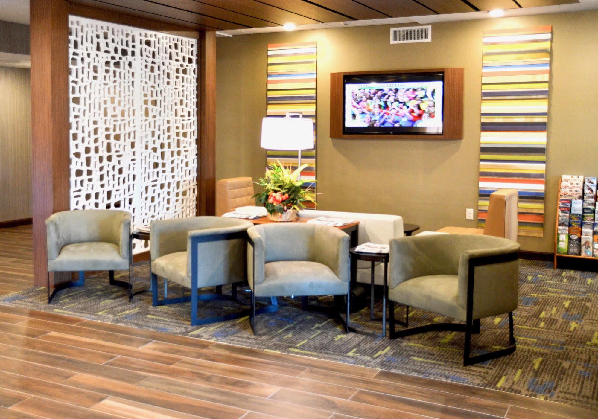 Holiday Inn Express Bordentown - Trenton South By Ihg Exterior foto